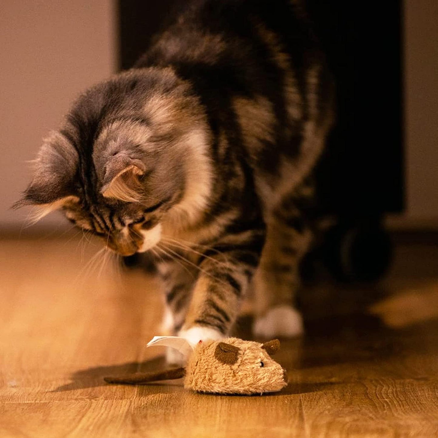 Interactive Cat Toys for Indoor Cats, Cat Mouse Toy with Electronic Realistic Squeaky Sound, Automatic Moving Kitten Toys Electric Mice Toy Self Play Exercise(Brown Ear)